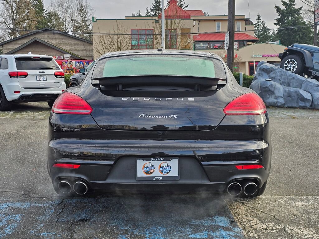 Used 2016 Porsche Panamera 4S image 7