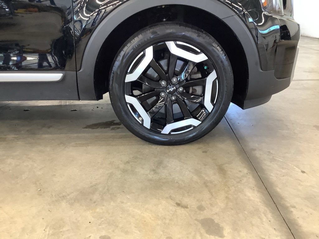 Certified 2023 Kia Telluride S w/ S Sunroof Package AWD/4WD image 15