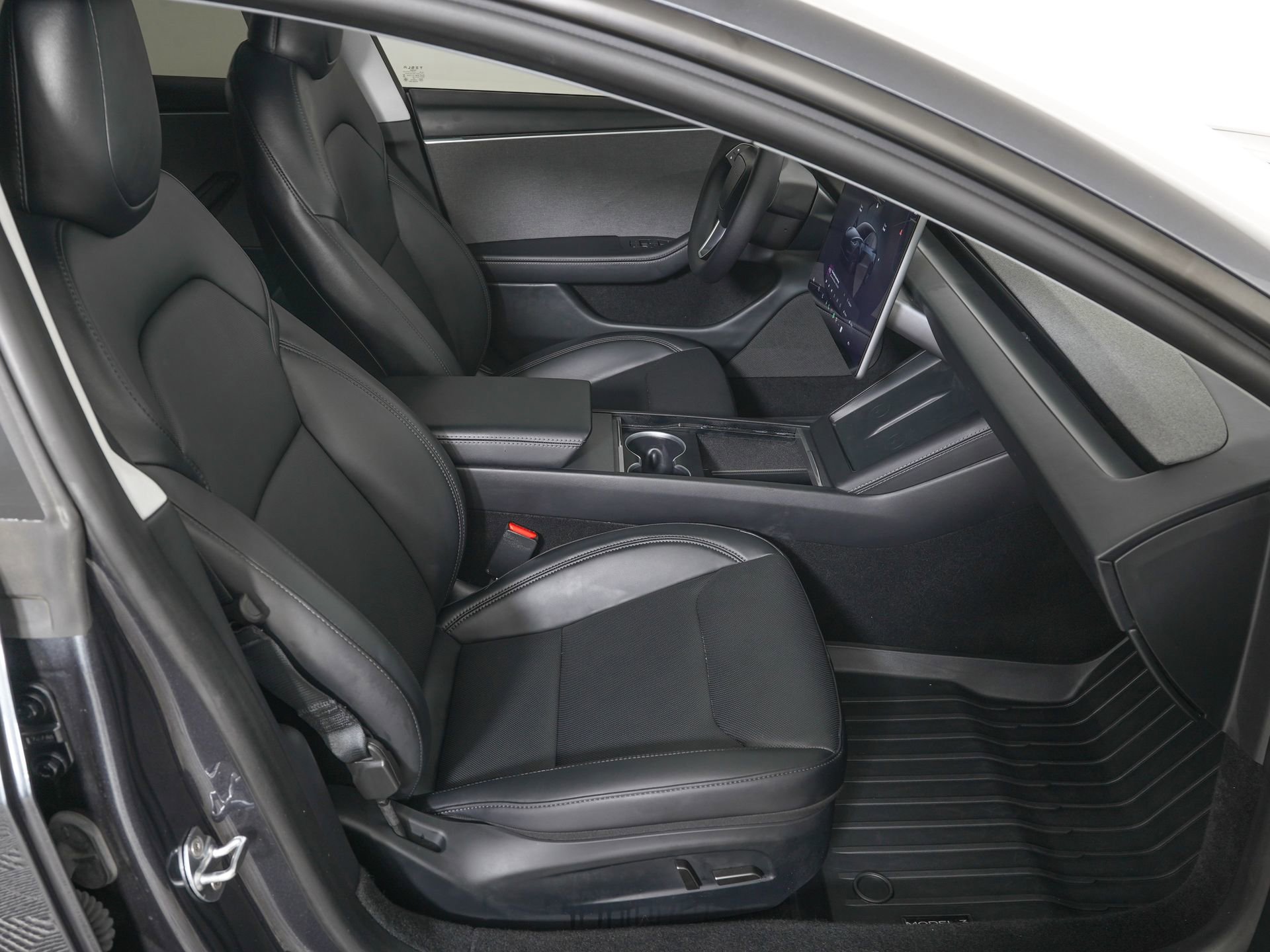 Used 2025 Tesla Model 3 Long Range image 9