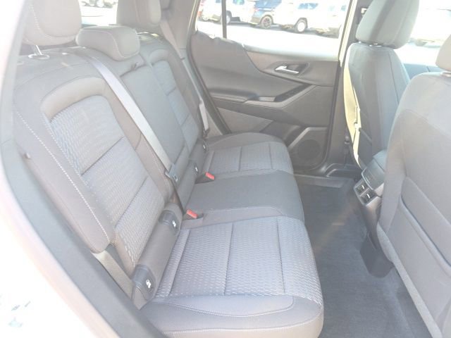 Used 2026 Chevrolet Equinox LT w/ LPO, Floor Liner Package AWD/4WD image 13