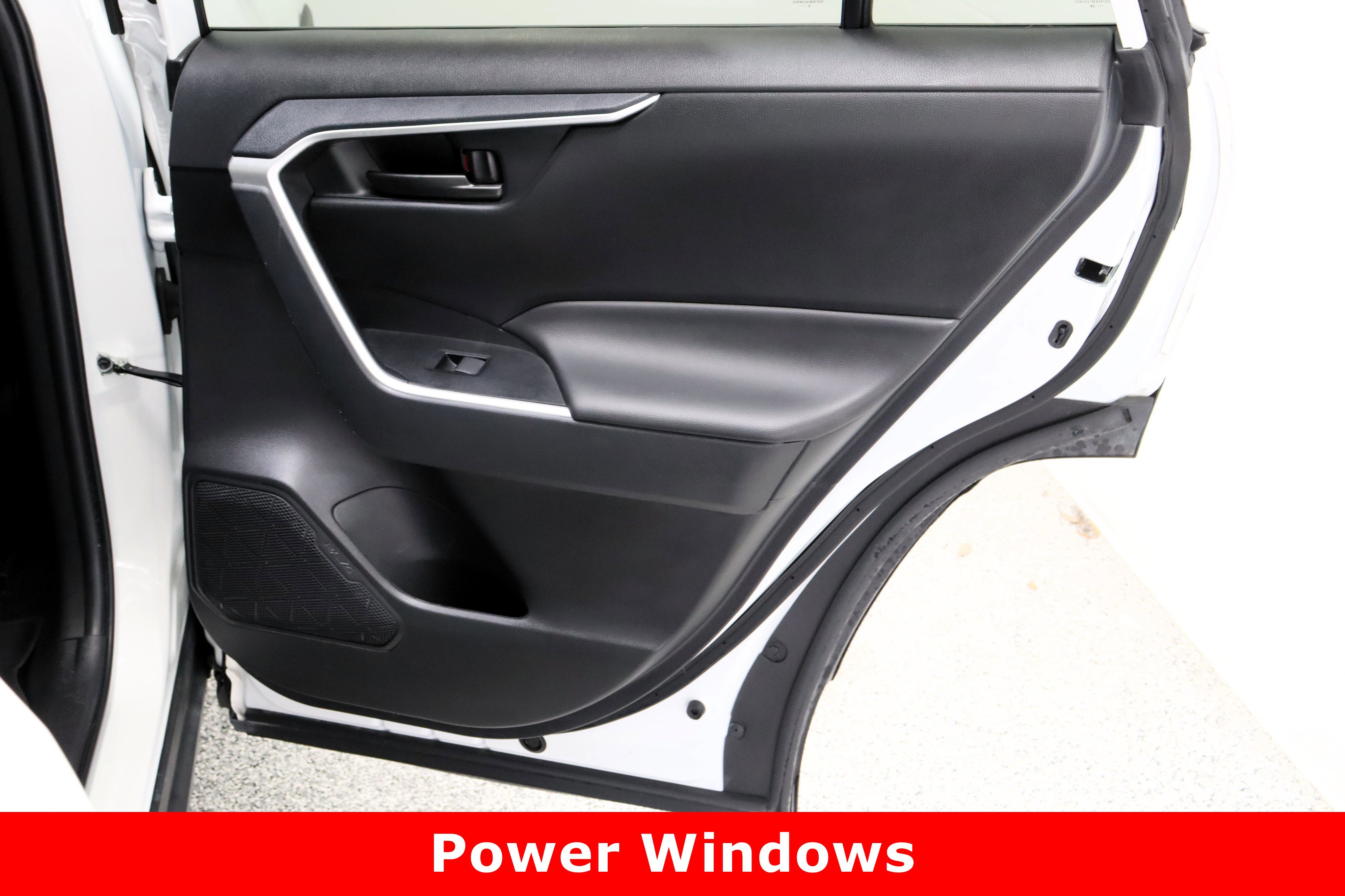 Used 2024 Toyota RAV4 LE AWD/4WD image 30