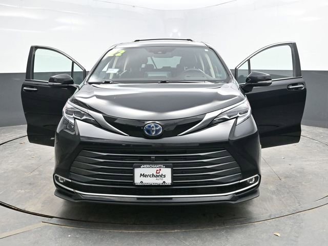 Used 2022 Toyota Sienna Platinum image 42