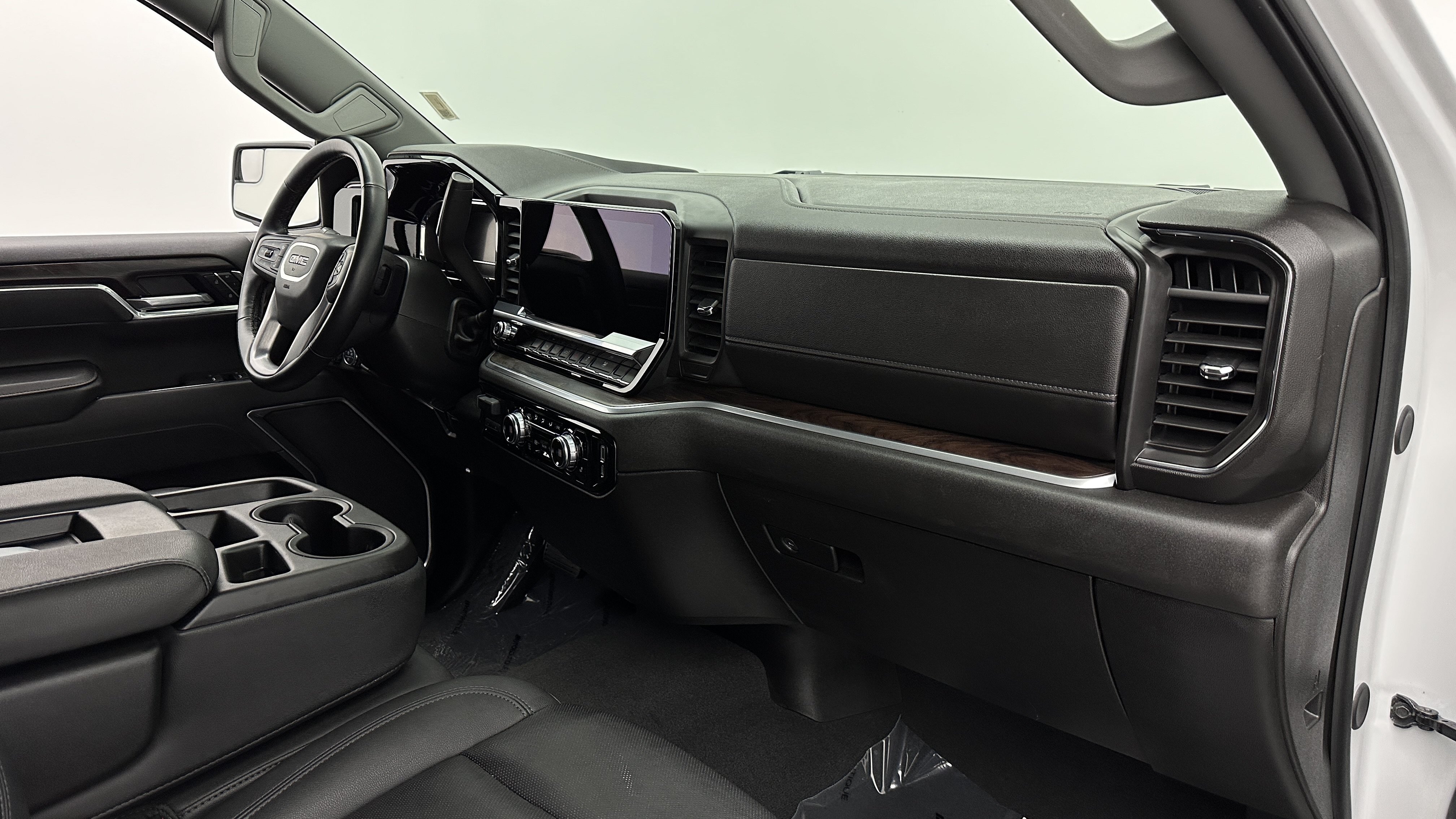 Used 2025 GMC Sierra 1500 SLT AWD/4WD image 36