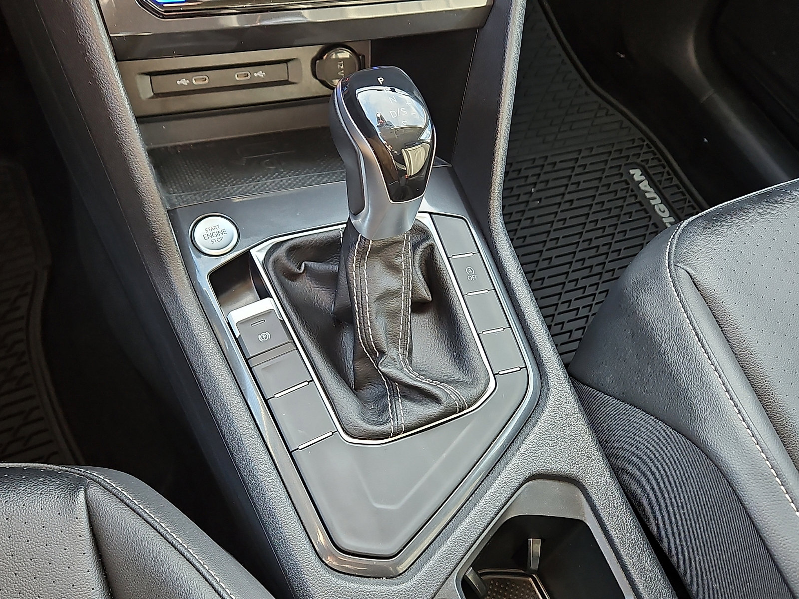 Certified 2022 Volkswagen Tiguan SE image 14