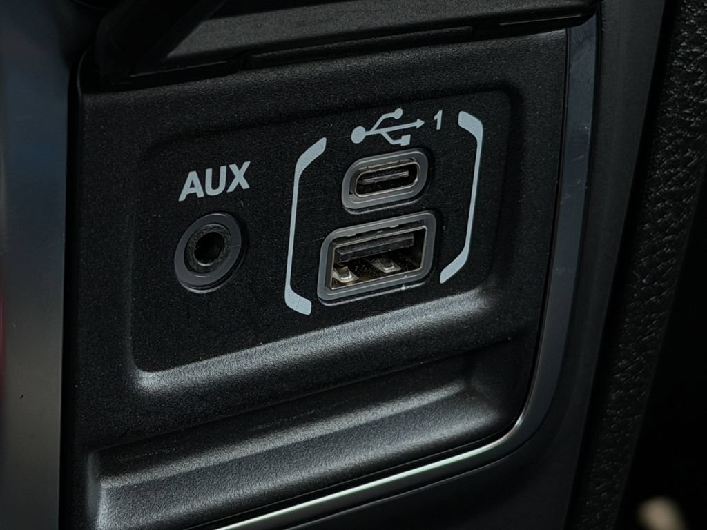 Used 2026 Jeep Gladiator Sport AWD/4WD image 16