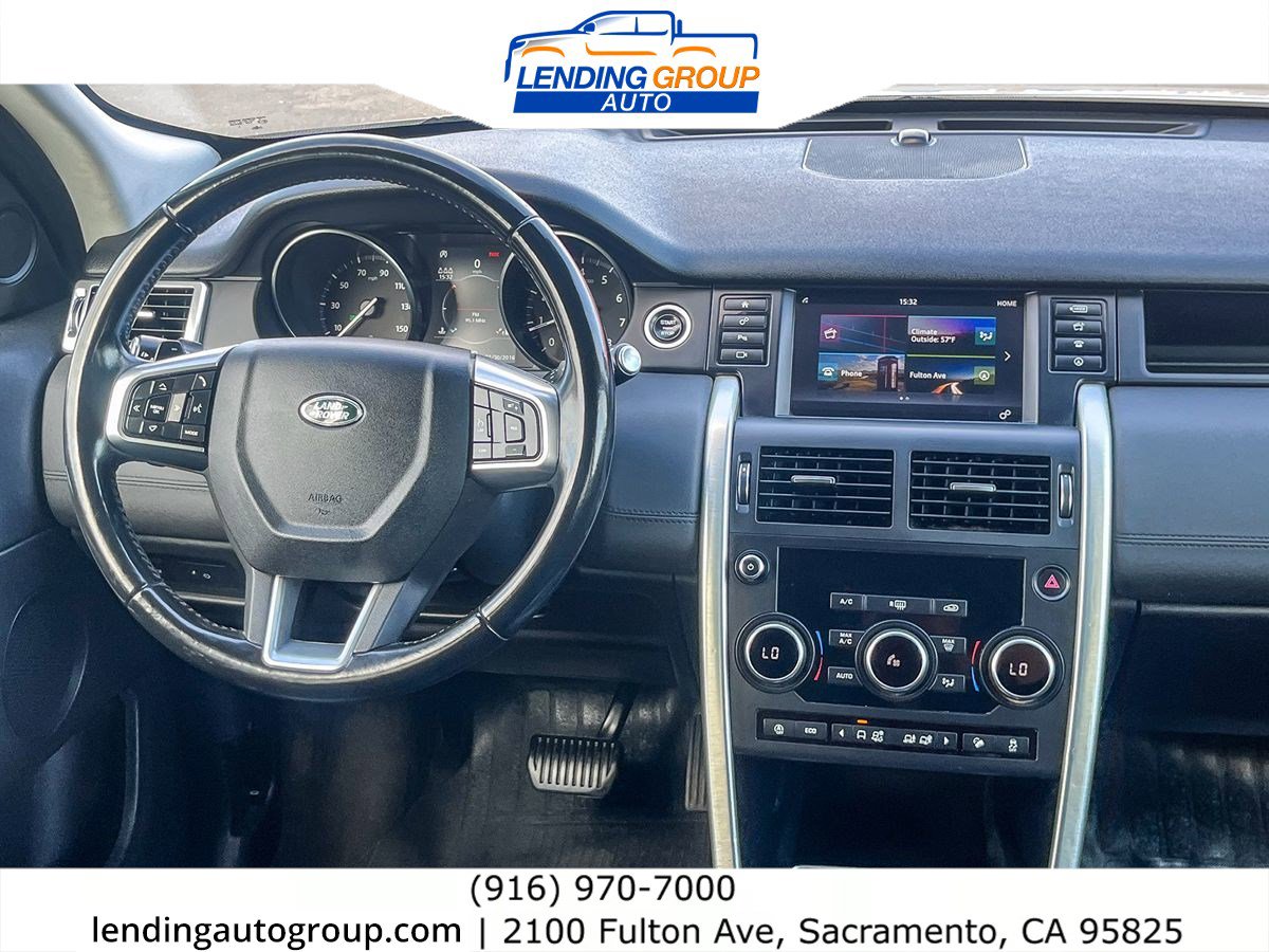 Used 2018 Land Rover Discovery Sport SE image 12