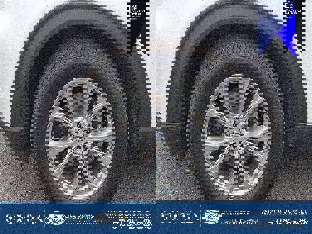 Certified 2023 Ford Explorer XLT w/ Equipment Group 202A image 8