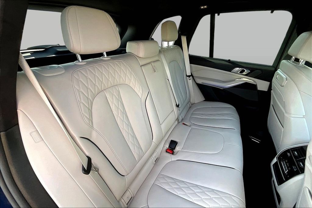 Used 2025 BMW X5 xDrive40i w/ Executive Package AWD/4WD image 25