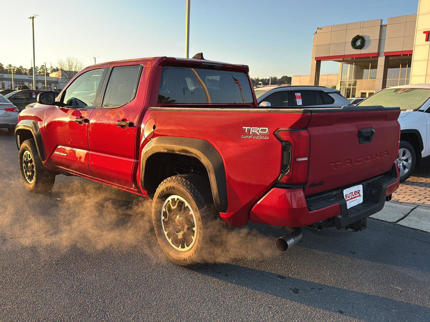 Used 2024 Toyota Tacoma TRD Off-Road image 3