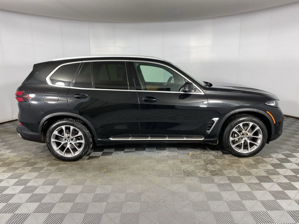 Certified 2024 BMW X5 xDrive40i w/ Parking Assistance Package image 32