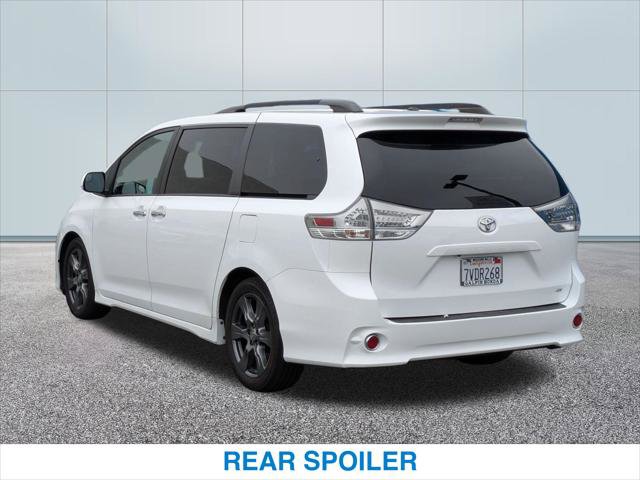 Used 2017 Toyota Sienna SE FWD image 9