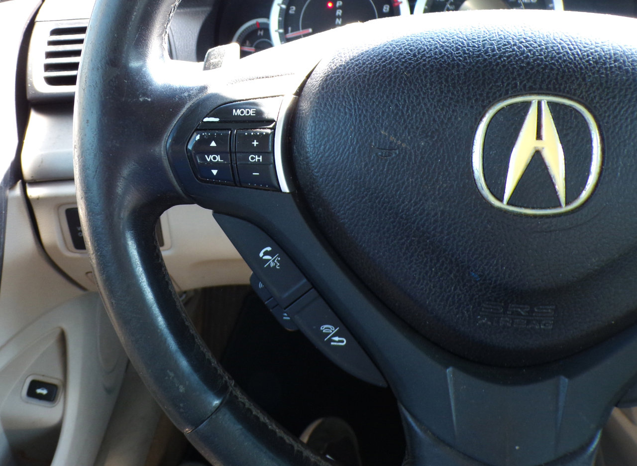 Used 2009 Acura TSX 5-Speed AT with Tech Package image 13