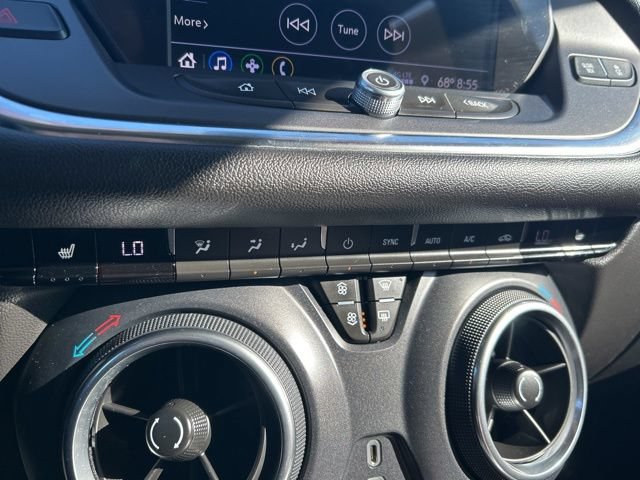 Used 2019 Chevrolet Blazer LT FWD image 31