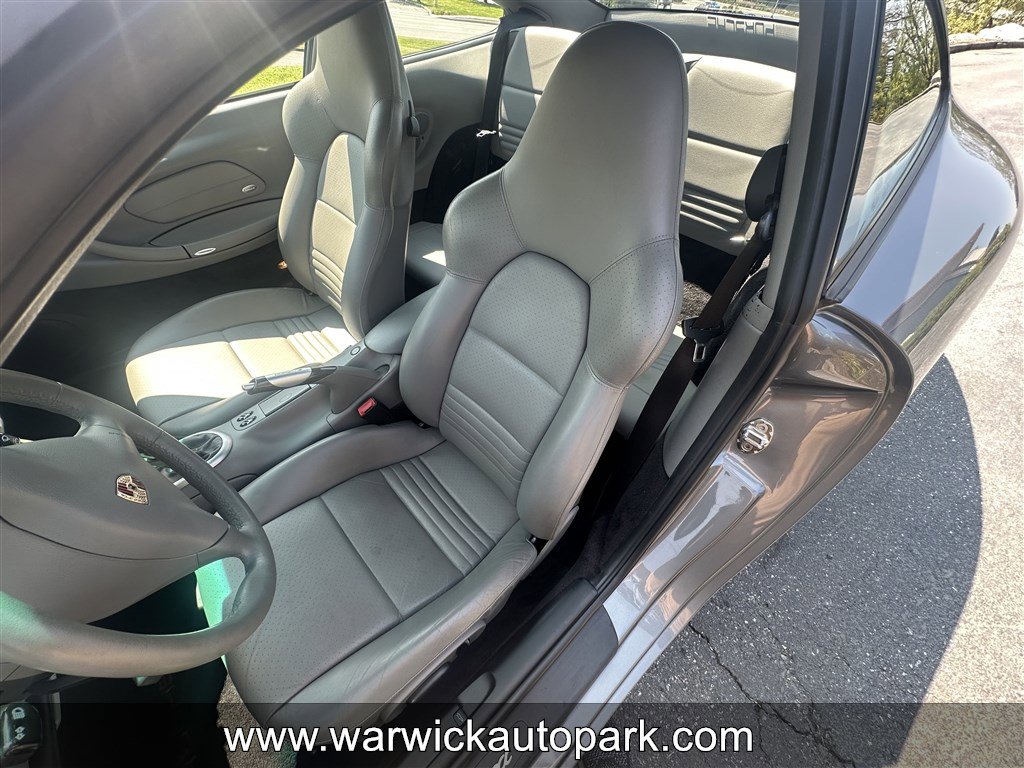 Used 2001 Porsche 911 GT3 RS image 8