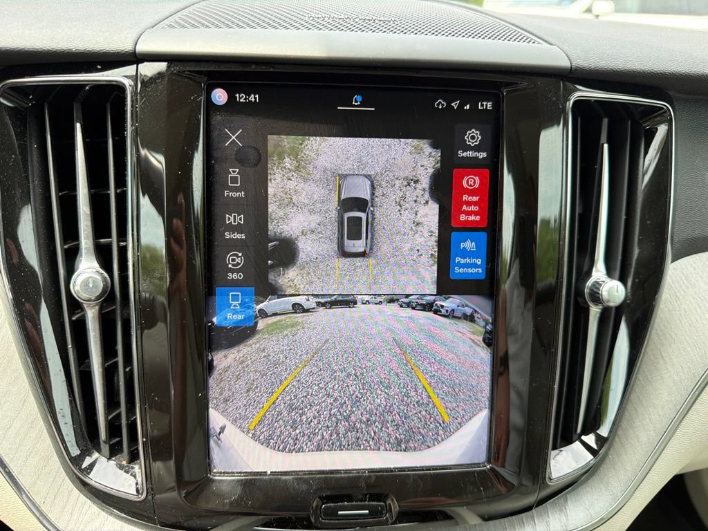 Used 2024 Volvo XC60 B5 Plus w/ Climate Package AWD/4WD image 10