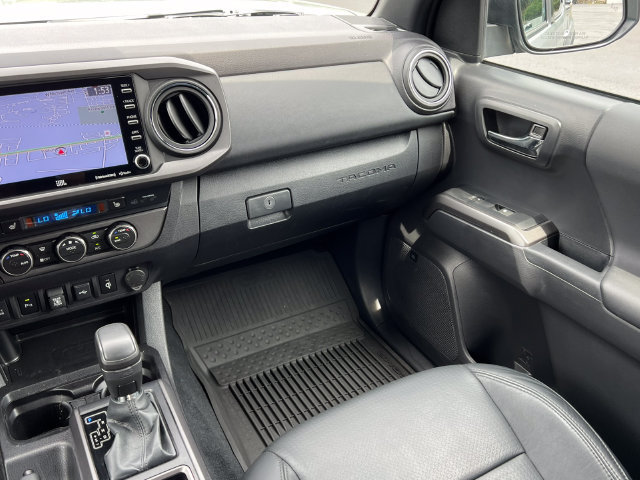Used 2023 Toyota Tacoma TRD Off-Road w/ TRD Premium Off Road Package AWD/4WD image 47
