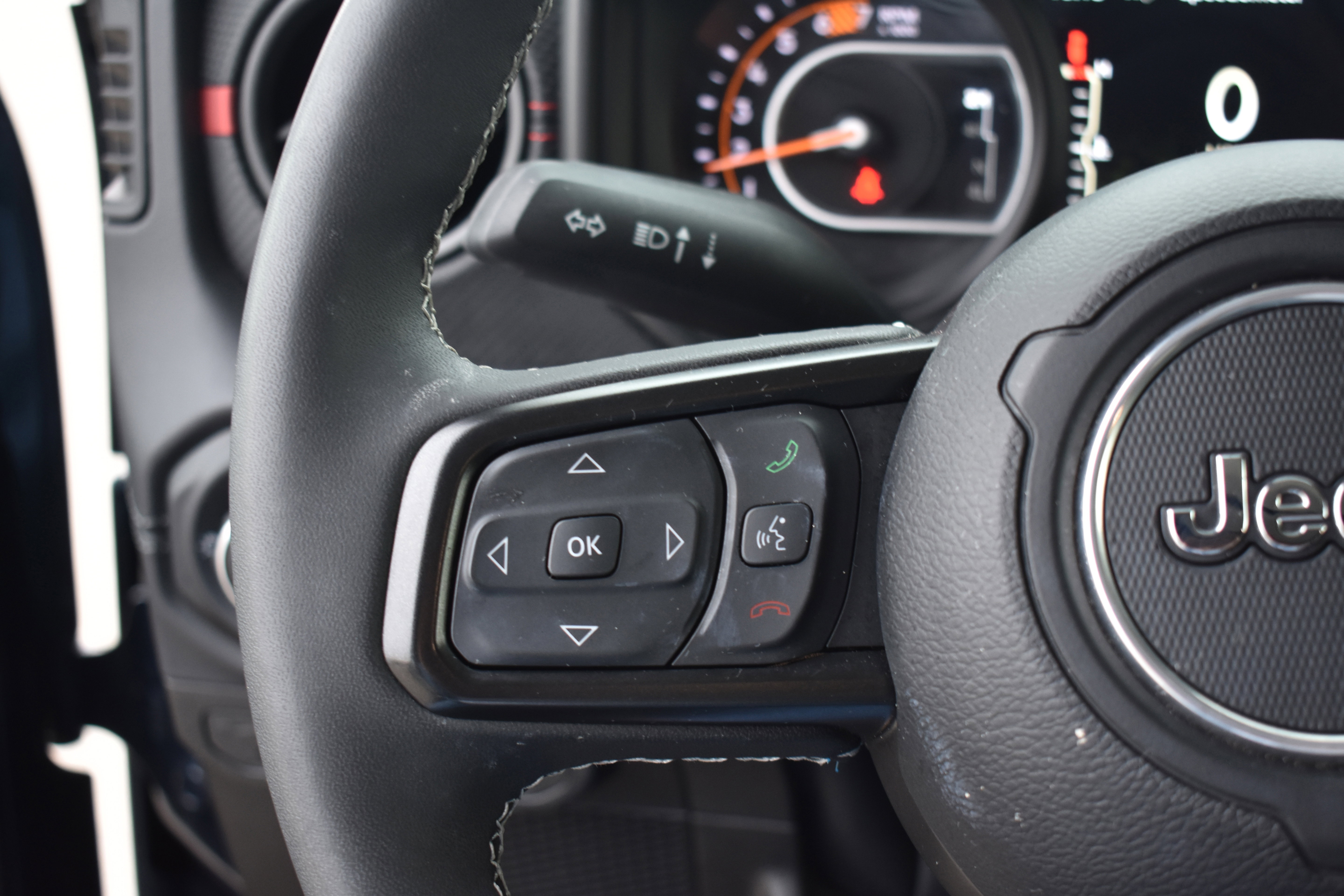 Used 2025 Jeep Wrangler Unlimited Rubicon w/ Safety Group image 15