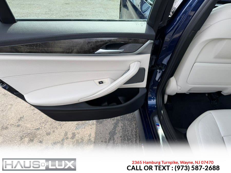 Used 2018 BMW 540i xDrive image 12