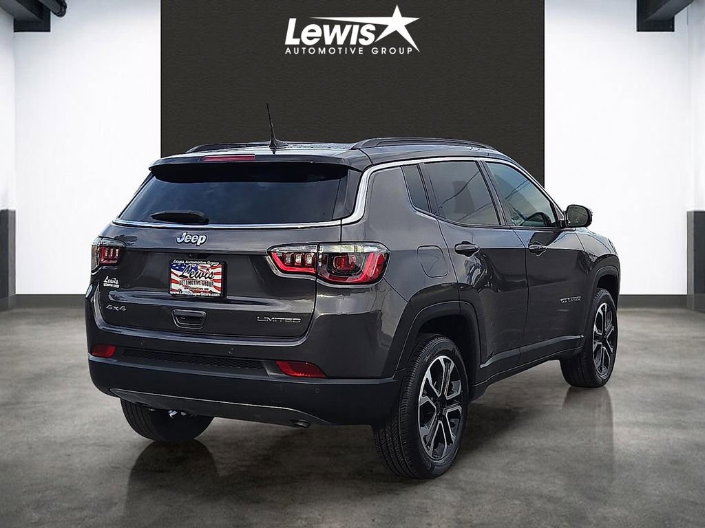 Used 2024 Jeep Compass Limited w/ Sun and Sound Group image 5