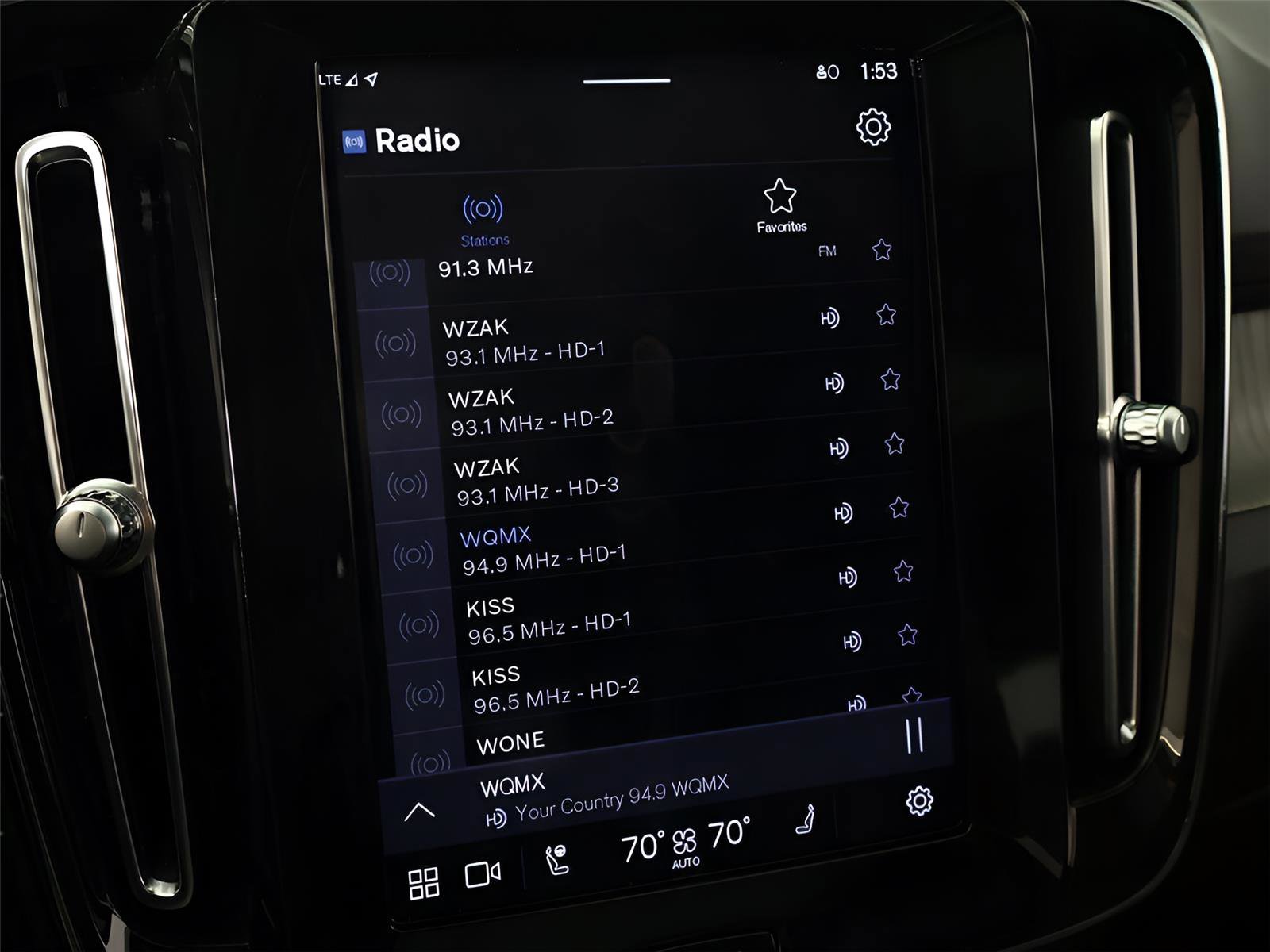 Used 2023 Volvo XC40 B5 Plus w/ Protection Package Premier image 49