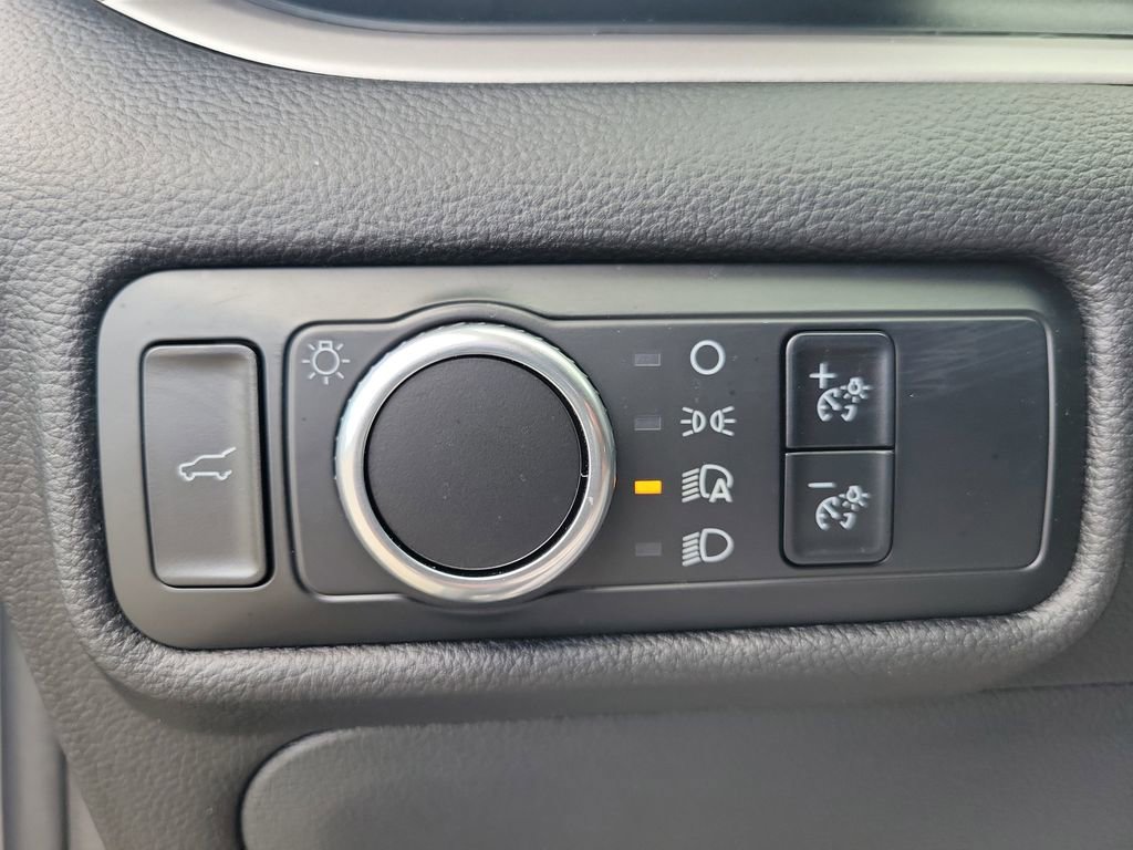 Used 2023 Ford Explorer XLT RWD image 24