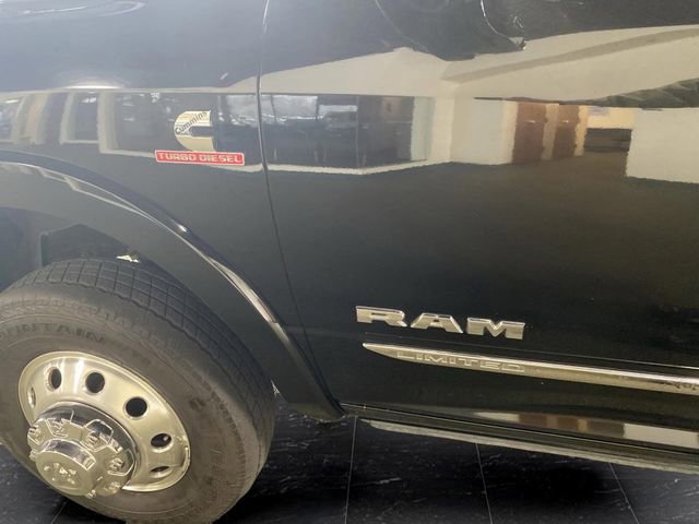 Used 2019 RAM 3500 Limited w/ Max Tow Package image 26