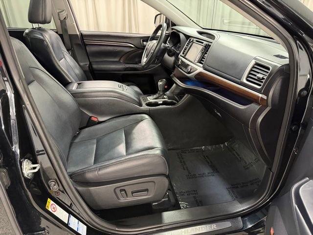Used 2015 Toyota Highlander Limited Platinum AWD/4WD image 7