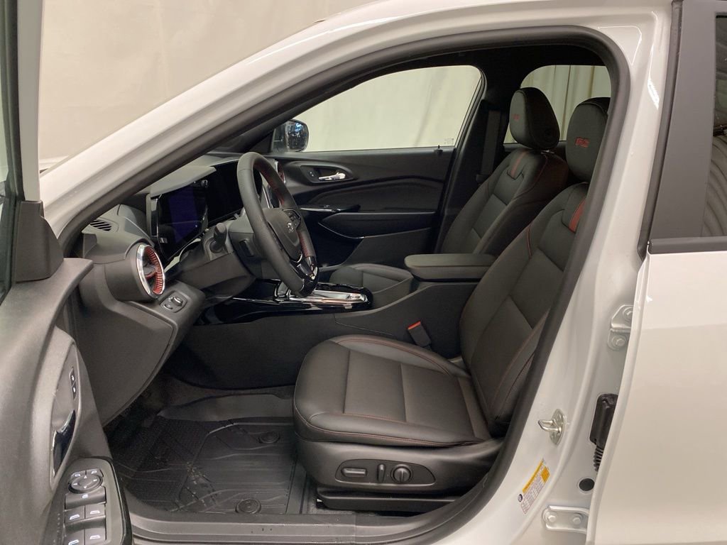 New 2026 Chevrolet Trax RS w/ Driver Confidence Package image 14