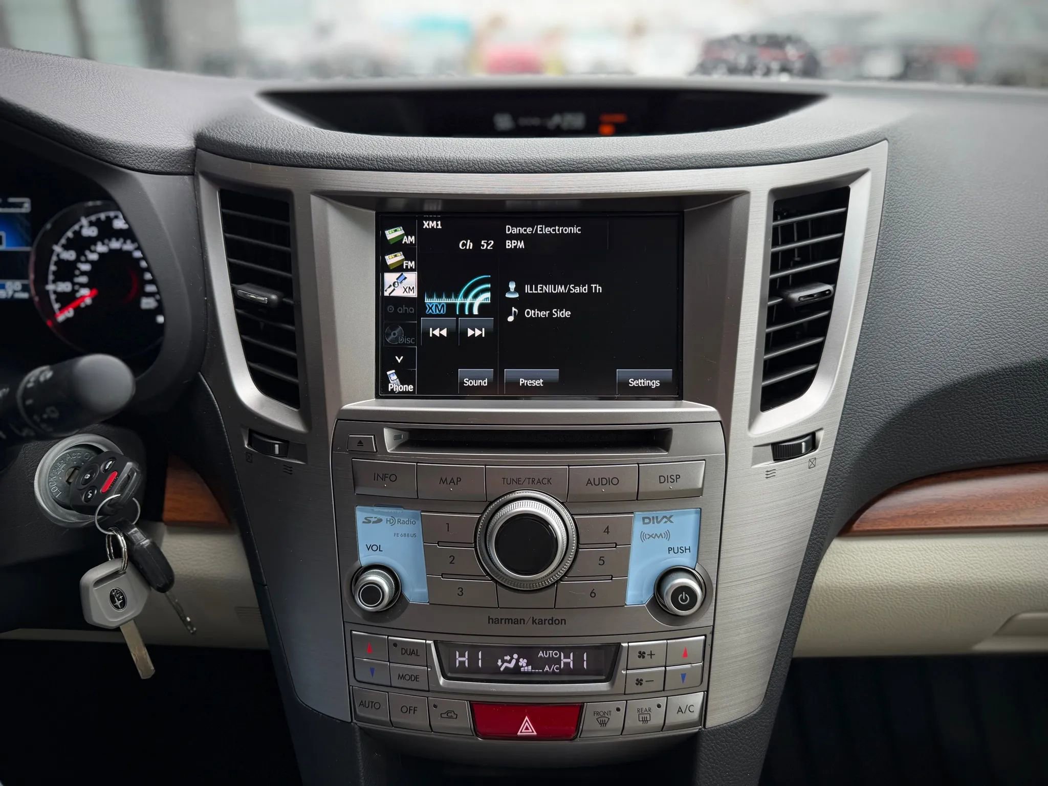 Used 2014 Subaru Outback 2.5i Limited image 16