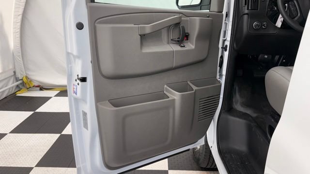 New 2026 Chevrolet Express 2500 w/ Driver Convenience Package RWD image 19