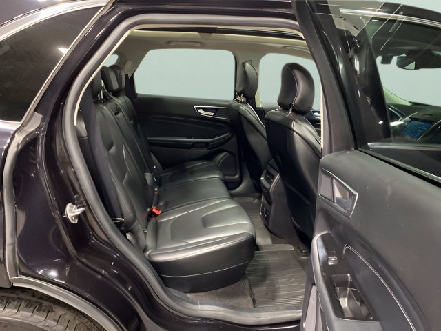 Used 2019 Ford Edge Titanium w/ Equipment Group 301A AWD/4WD image 27