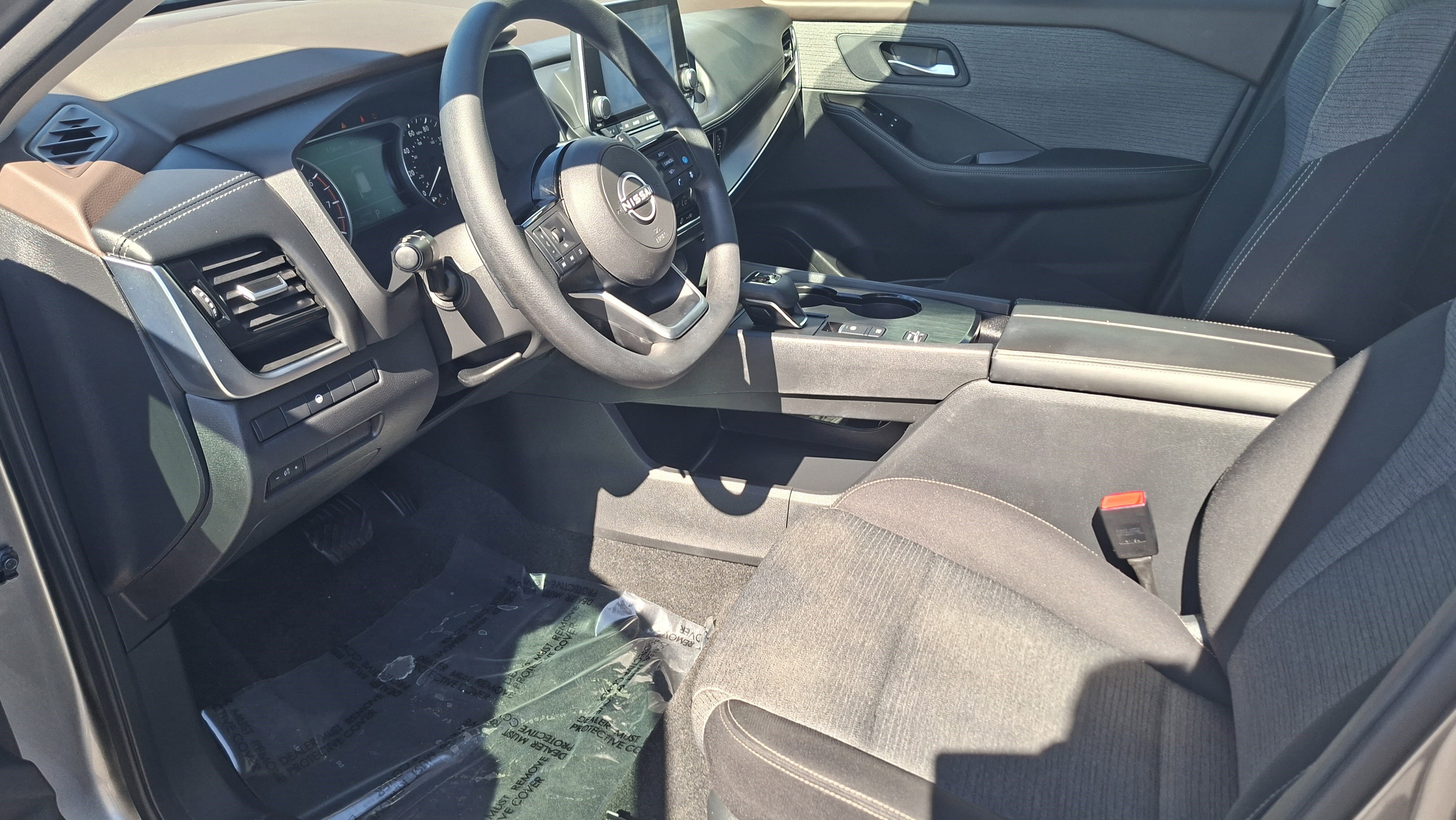 Used 2022 Nissan Rogue SV FWD image 9