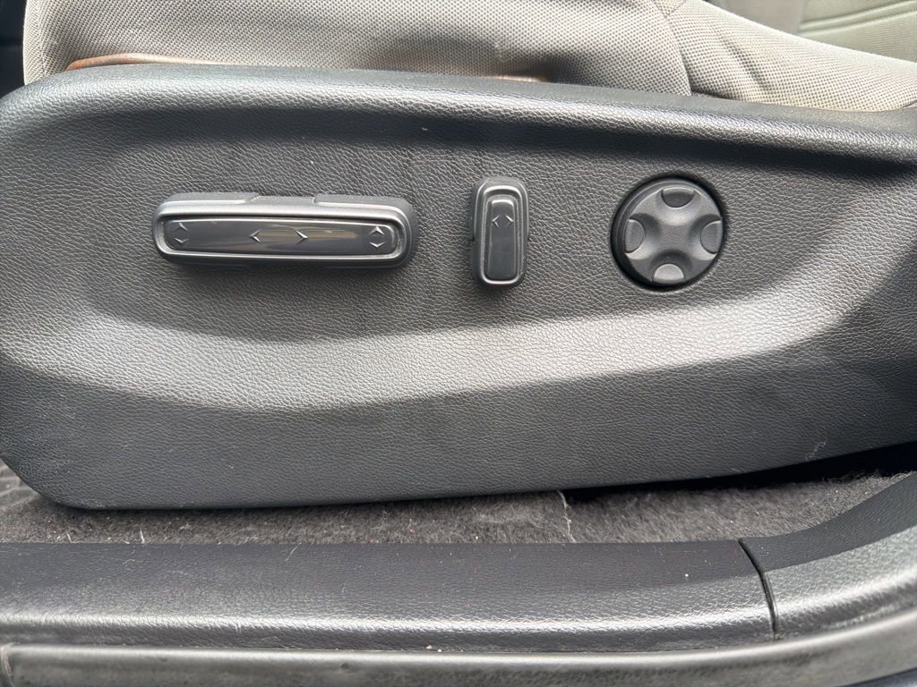 Used 2017 Honda CR-V EX image 19