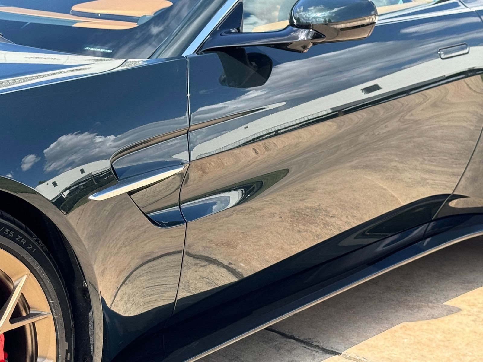New 2026 Aston Martin V8 Vantage Coupe image 13