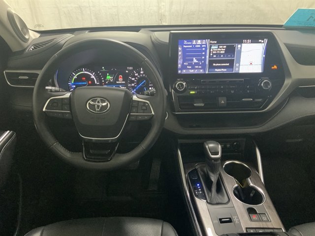 Used 2020 Toyota Highlander Platinum AWD/4WD image 18