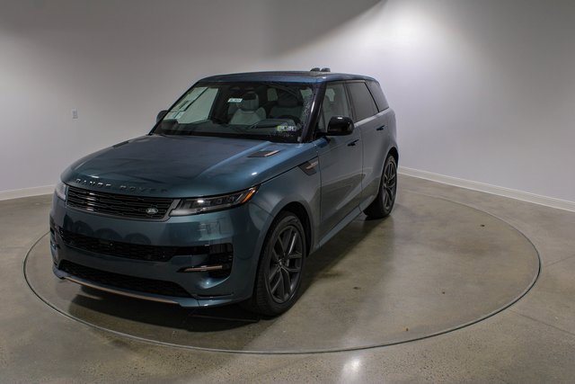 New 2025 Land Rover Range Rover Sport Dynamic SE