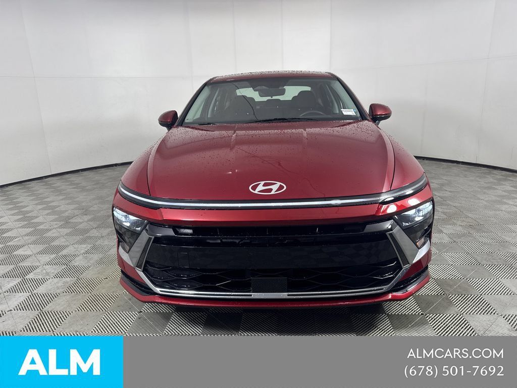 Used 2025 Hyundai Sonata SEL FWD image 2