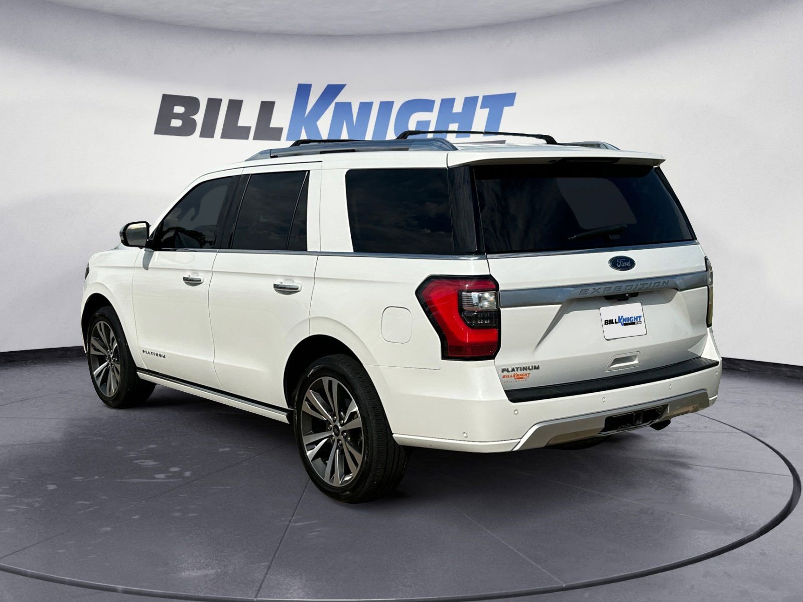 Used 2021 Ford Expedition Platinum image 3