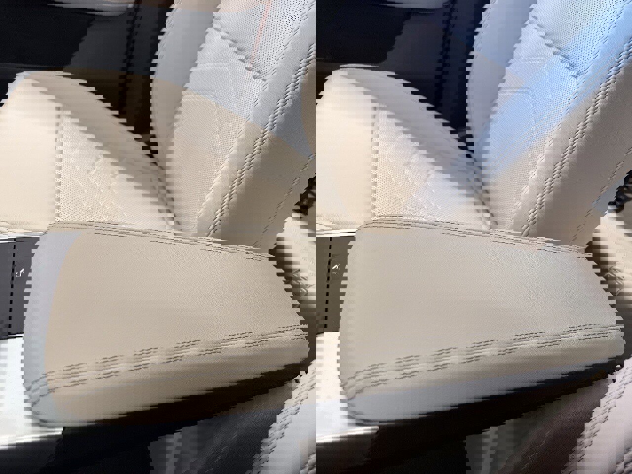 New 2025 BMW X1 xDrive28i w/ Technology Package image 31