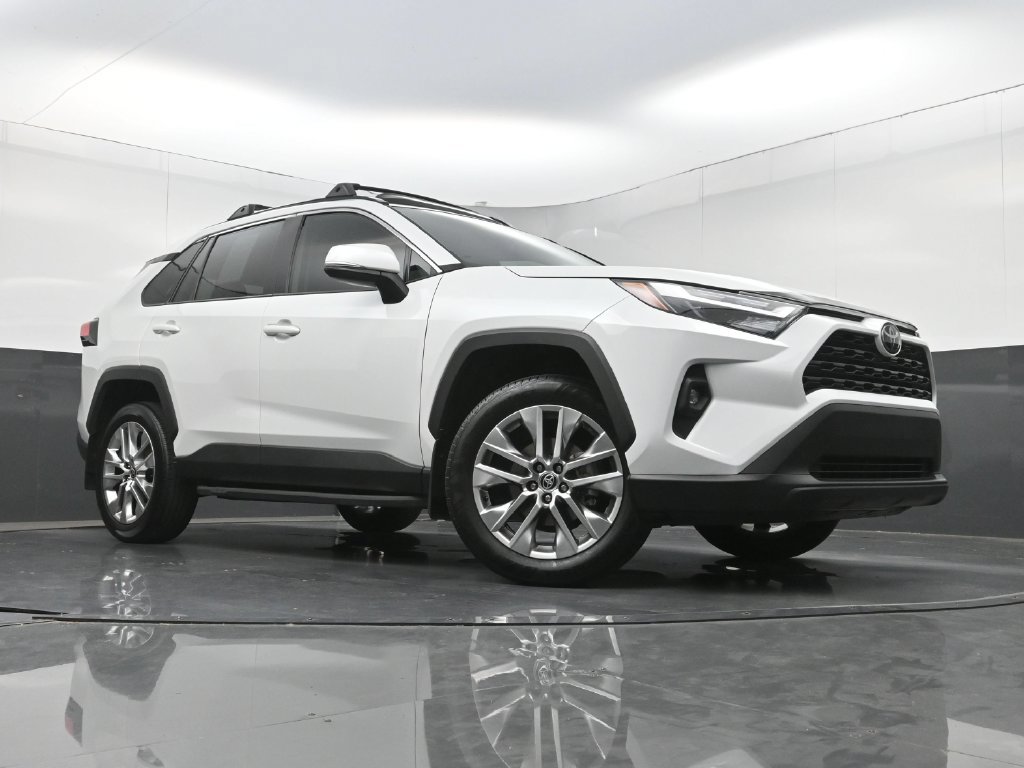 Used 2024 Toyota RAV4 XLE Premium FWD image 24