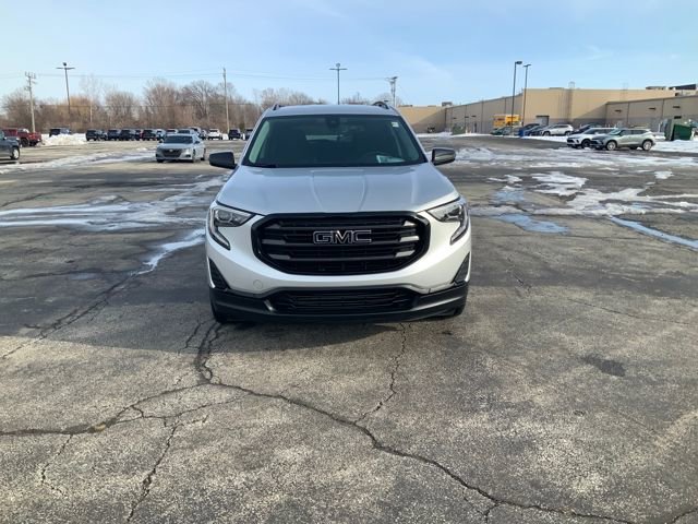 Used 2021 GMC Terrain SLE w/ Driver Convenience Package image 3