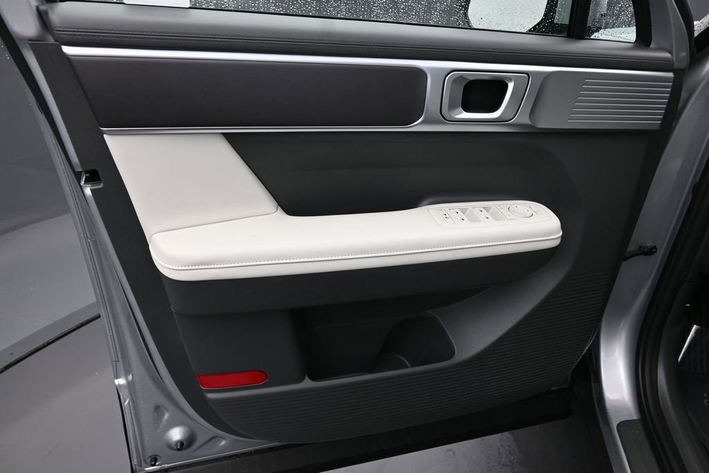 Used 2026 Hyundai Santa Fe SEL FWD image 23
