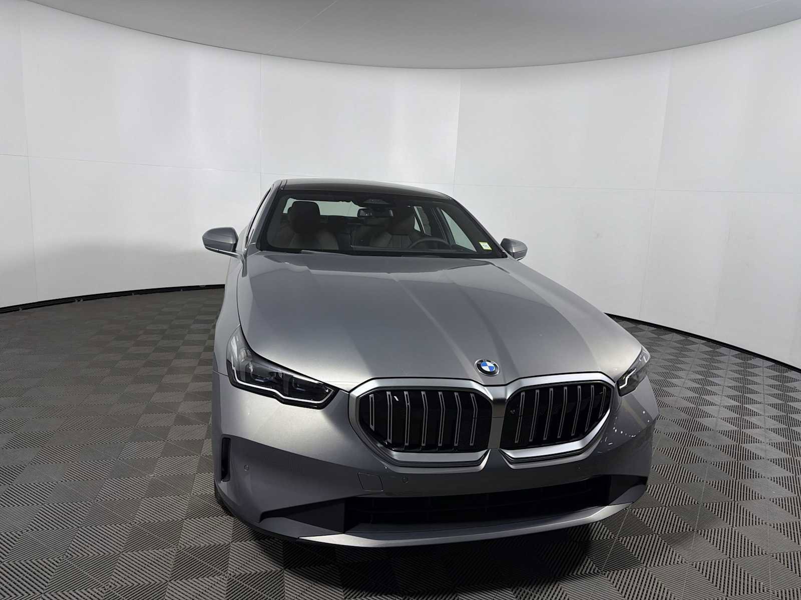 New 2026 BMW 530i xDrive w/ Premium Package image 6