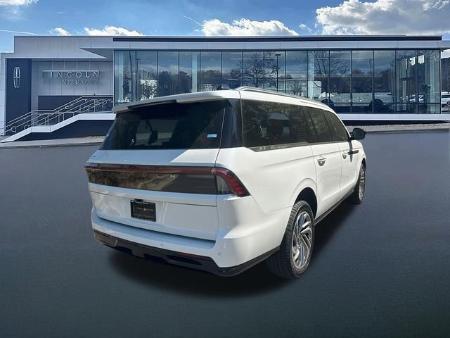 New 2026 Lincoln Navigator L Reserve AWD/4WD image 8