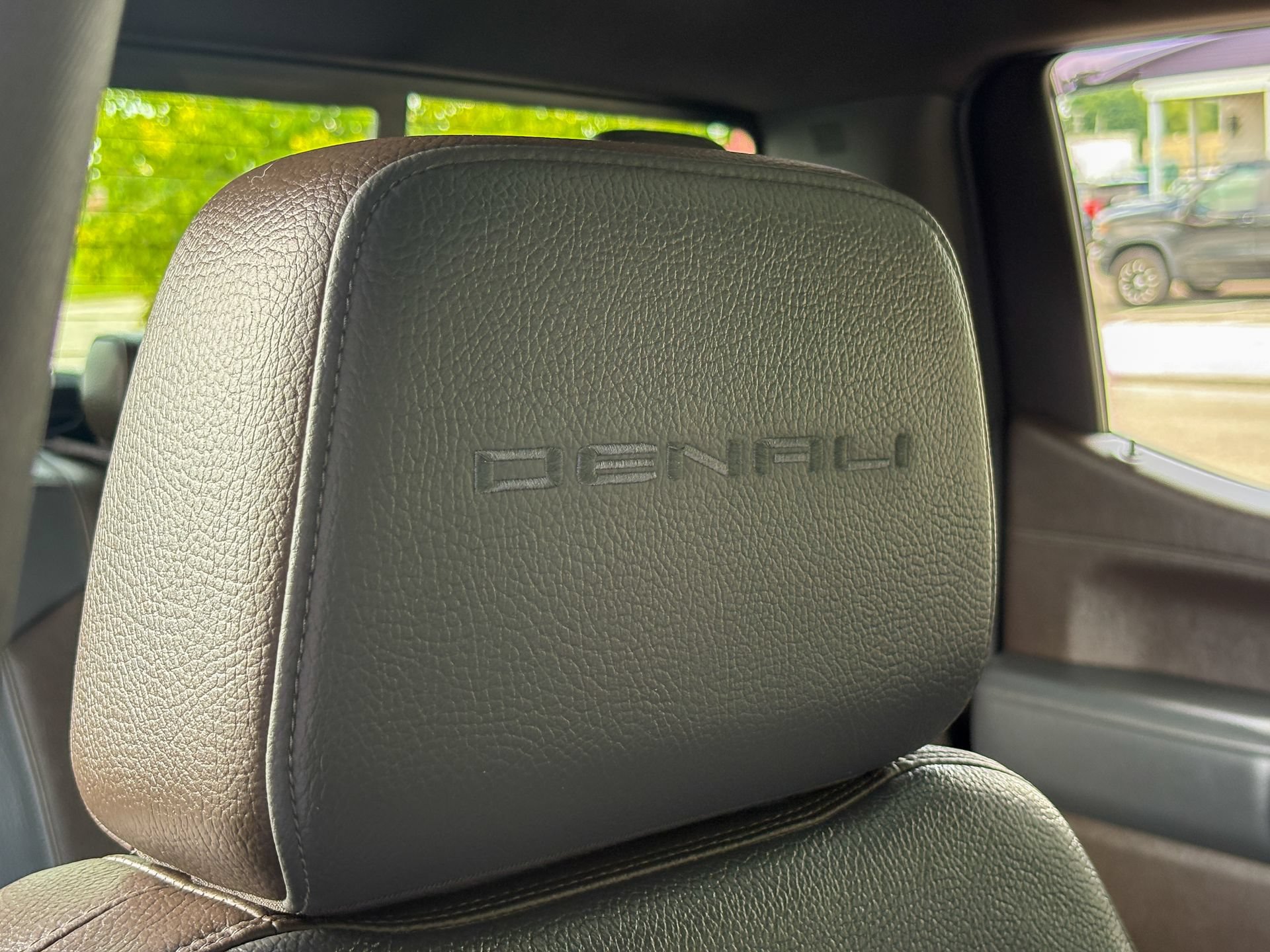 Used 2021 GMC Sierra 1500 Denali w/ Denali Ultimate Package AWD/4WD image 34