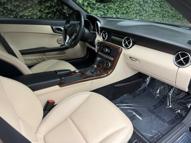 Used 2014 Mercedes-Benz SLK 350 image 11