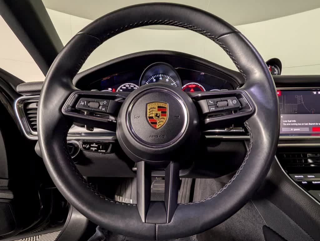 Used 2021 Porsche Panamera RWD image 34