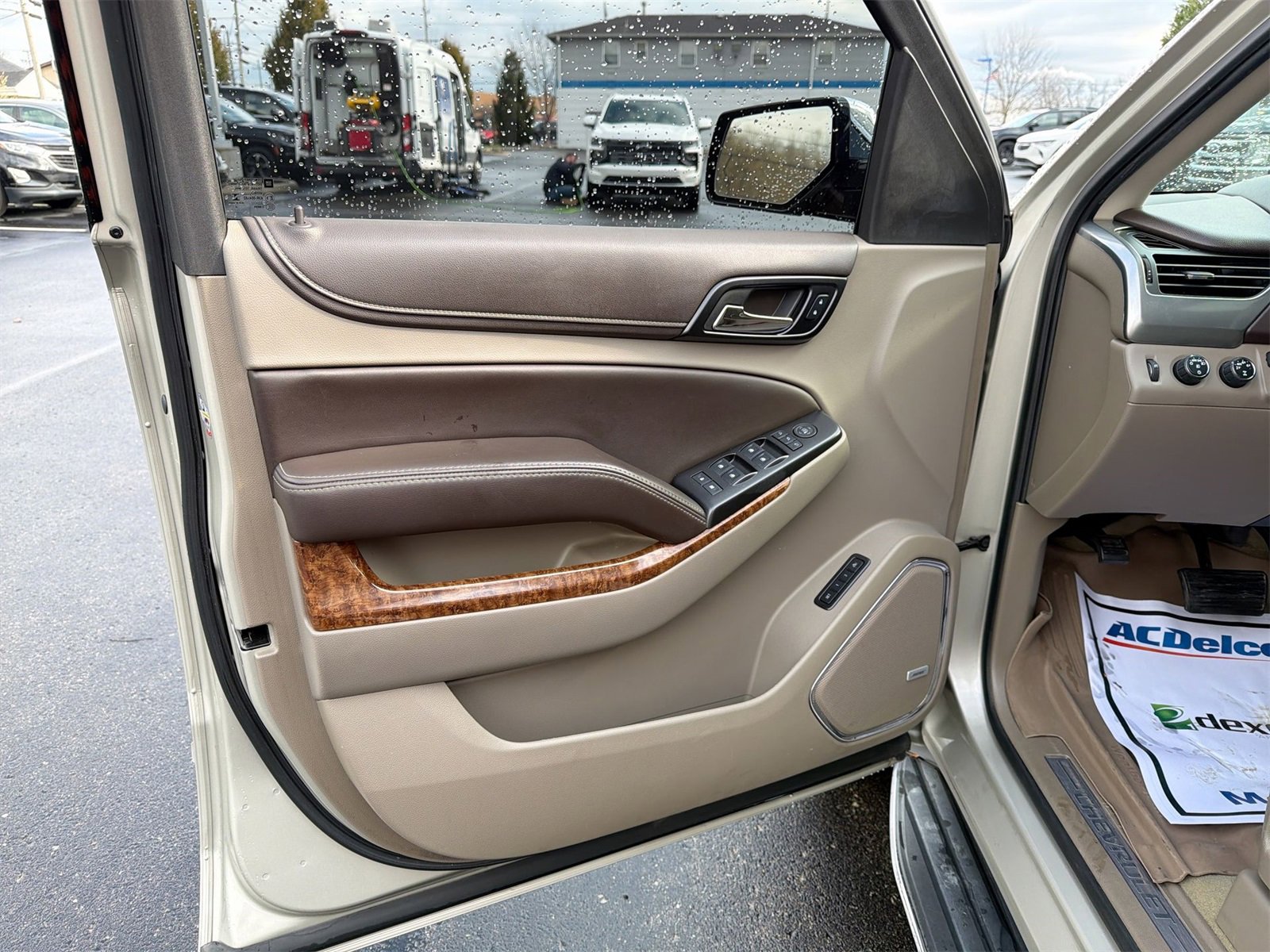 Used 2016 Chevrolet Suburban LTZ image 22