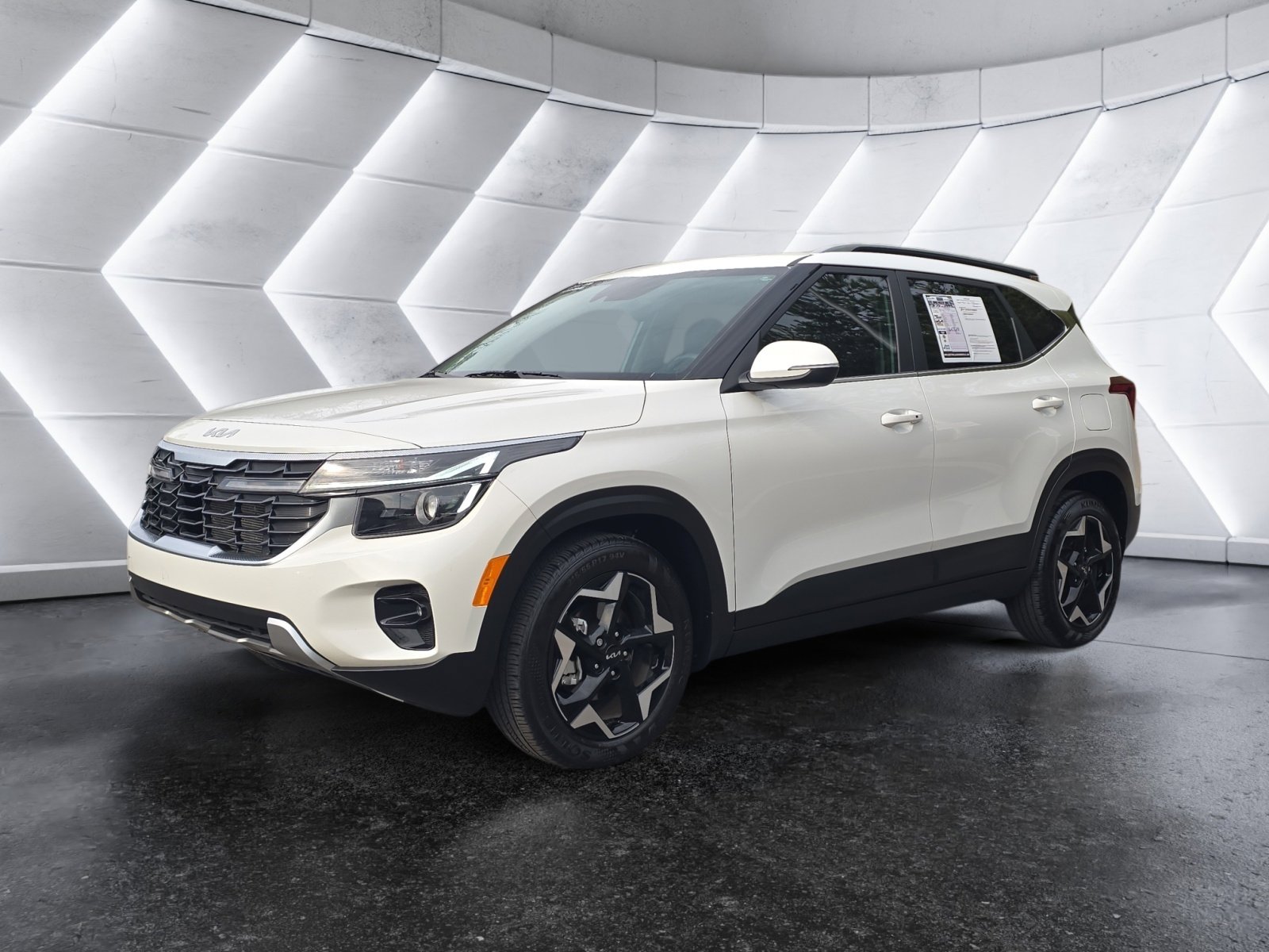 Used 2025 Kia Seltos EX