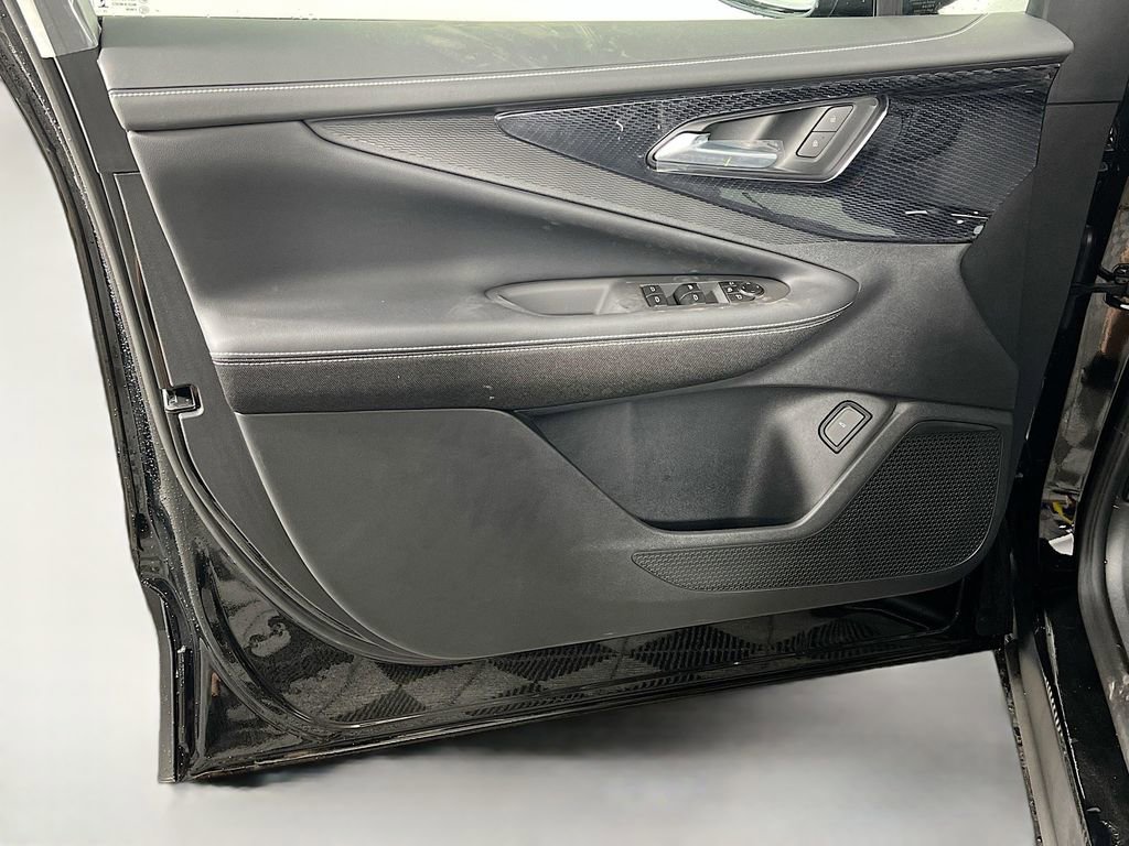 New 2026 Chevrolet Blazer EV LT image 18